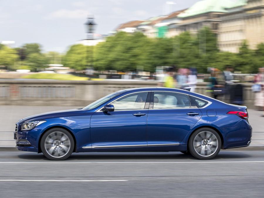  Hyundai Genesis (DH) 2014 года  (EU) (фото 7 из 24)